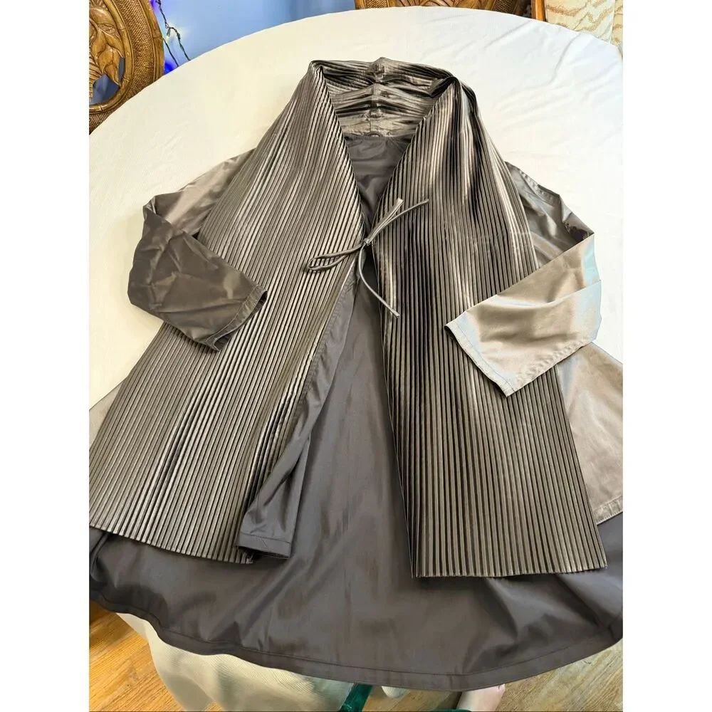 NWT MYCRA PAC One Grey Iridescent Reversible Rain Coat Jacket Size XS/Small New
